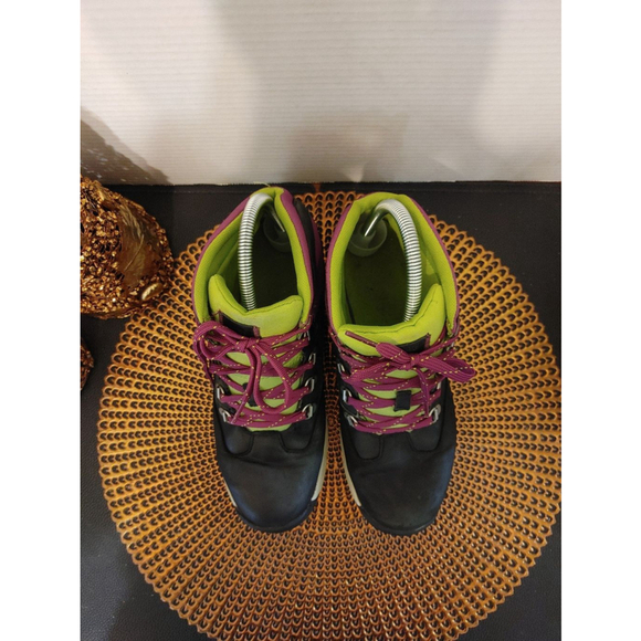 Timberland Size 6.5 - Picture 2 of 5